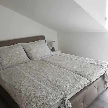 Ivana Appartement *