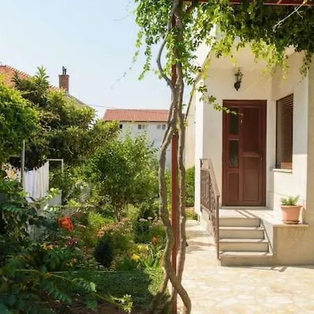 Ivana アパート *